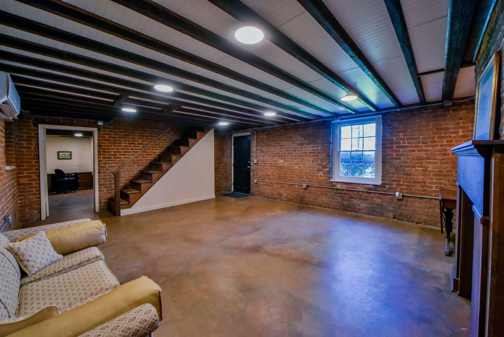 Office For Sale: 2303 13th St, Tuscaloosa, AL 35401